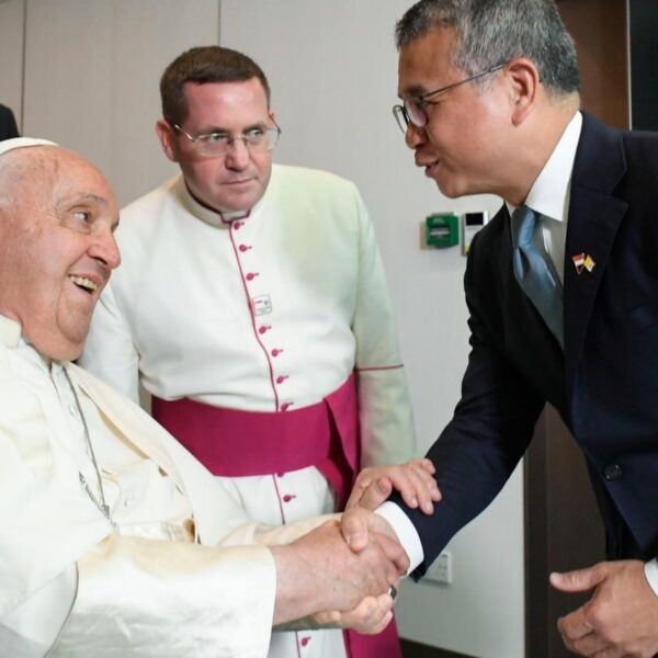 Pope Francis ò (45) boq waboq Apostolic journey dvbùshvng zaqlè tvrà làngdø̀m móngdàn íwe Singapore móngdàn kèní shaq shaqwa pàmvràcè vtoò we