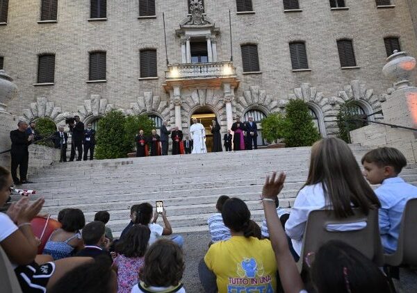 Pope Leo XIV Vatican móngdàn taq wáshì bøì we ‘dønghku bóy àngni’ taq kømngøm bøì we