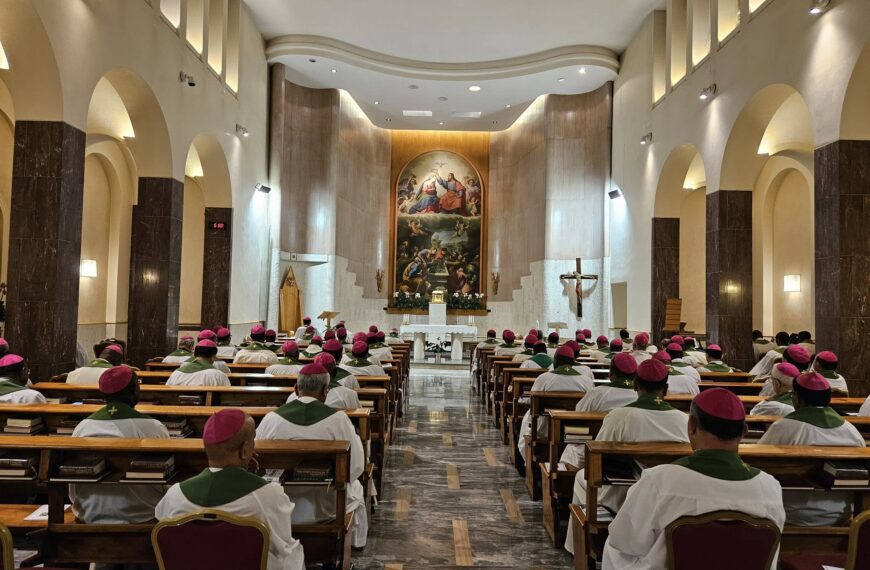 Mongdan vrám keni høqráwe Svrado 200 gø nvng Svrabín Pe Vatican vtong taq vhømwe long