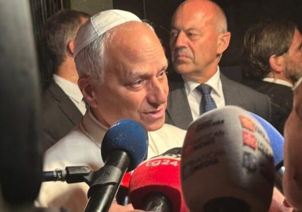 Pope Leo XIV svng Palestine kaq vtoò we ínìgø móng lvmvng dvpvt vrashìwe mvtú rì taq cøm vnøn we tvrà vlwe