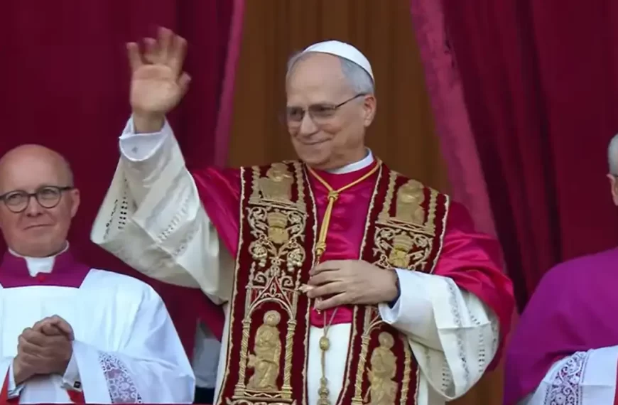 Svrabín Koqkvm í Myanmar Móngdàn dvpvt vchvk we dvkv’m Kà, Mònggvn Dø’ngtáng nvng singdø lvknvk rì tvløt dang dvkv’m kà zi