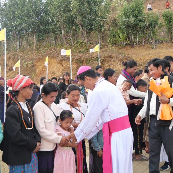 Sumpra Bum Jau Gwørwang kaq Svrado John Mung La Sam dvbùshang Sasvna dì we Tvrà