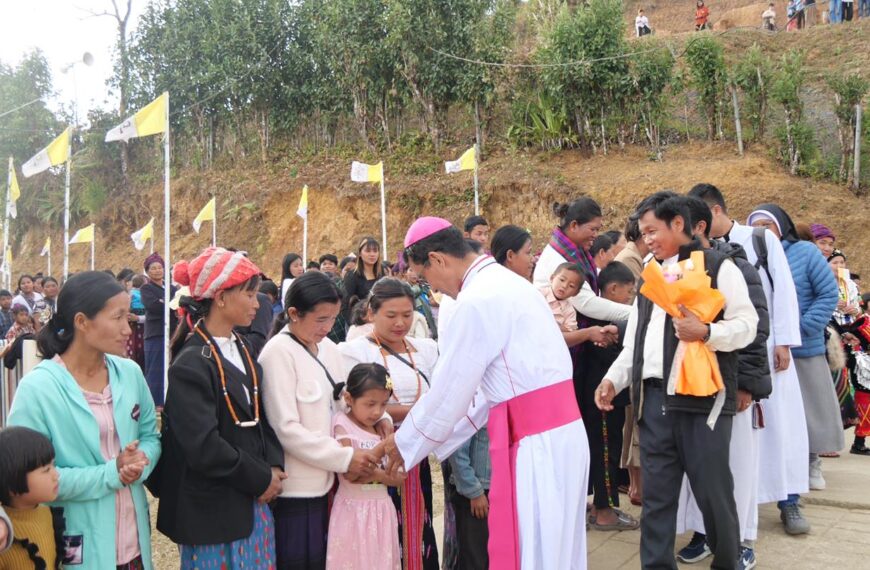 Sumpra Bum Jau Gwørwang kaq Svrado John Mung La Sam dvbùshang Sasvna dì we Tvrà