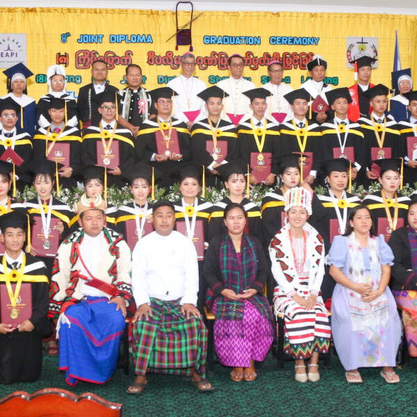 St. Luke’s College ò ( 8 ) boq, Joint – Diploma dvgùngmuq shvring Zong dvt bóy