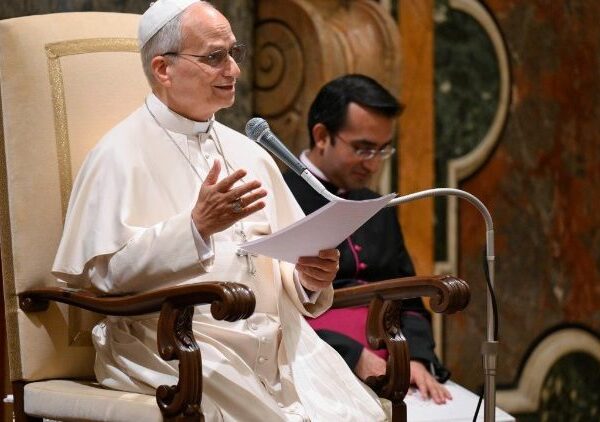 Shv̀ngkà tvyørì nø mvdøng mvmvn shvngkà dvhú lv́m dvpvt mǿí