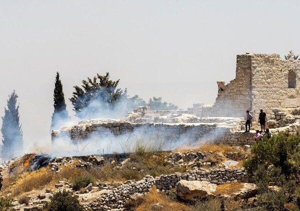 Shànshvr we Svngzoni (Good Friday)yvng tø lún shì we Vlù Gømsung svng nø (Holy Land) taq dvtuq ra we dang