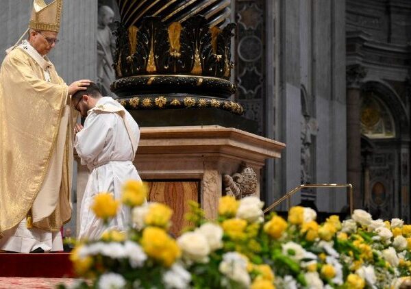 Gvrayò jejú rì svng vdèò dòng nøt kèní síngshá shìwe