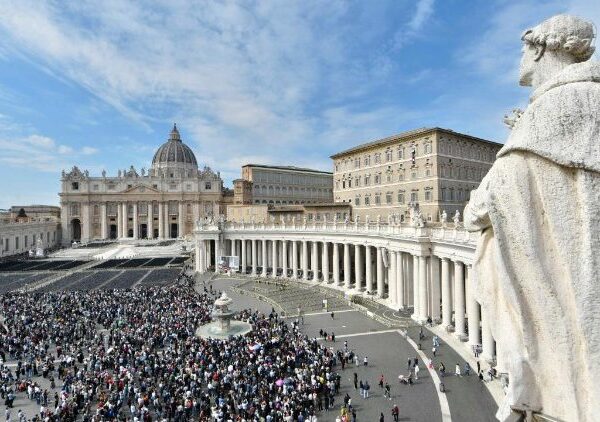 Mònggv̀n rvgaq svmare rì ò àngni taq tasvng tubúm dvbangā kelv́m dang nvng singnø̀ Pope Leo XIV taqkèní dvtú bǿà