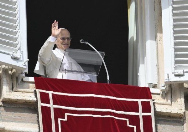 Yesu Kristu nø̀ nøngmaqò pvlàcè dang bv́l ráì we tvrà svng shèzǿ:māìe