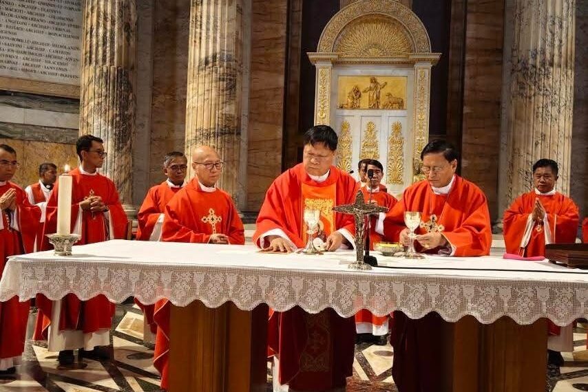 Roma Móng St.Paul Basilica Nonggøm Chøm gvba yvng Myanmar Móng yvng kení Svrado gvba ri nvng tiqdø Missa Kagvp nóng awe.