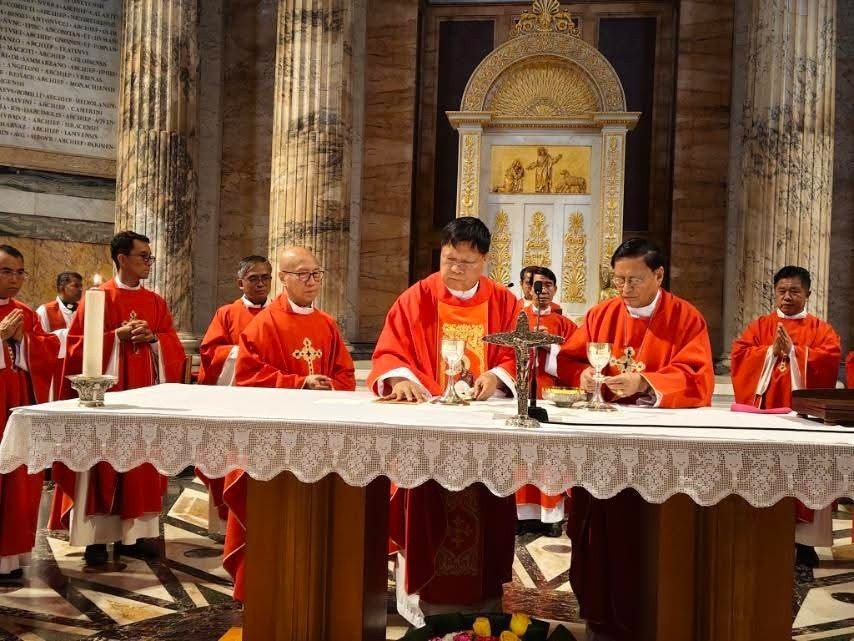 Roma Móng St.Paul Basilica Nonggøm Chøm gvba yvng Myanmar Móng yvng kení Svrado gvba ri nvng tiqdø Missa Kagvp nóng awe.
