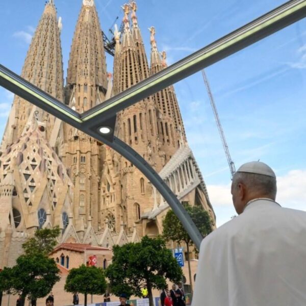 Wa Svrabyin Leo, Barcelona mvring Sagrada Família Noqngøm tøngnu svng Shvmv’nà we