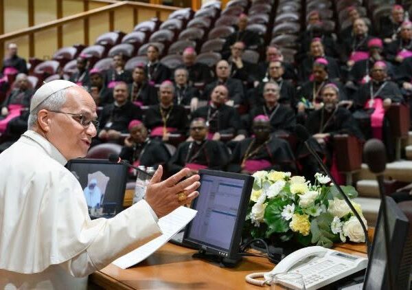 Yesu Kristu døni shvngømré ò vyvng roqshú rì taqgø vsvngrì tiqgø vrvm svng vdèò dòngnøt mvsøn vdòng zvngshì ràe wanø dvkám we