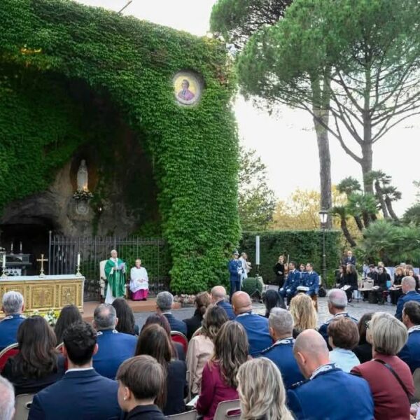 Pope Leo XIV taqkèní Vatican móng gvr cìl dvp dvpvt Missa vjúrøt núngkùng wáāò we